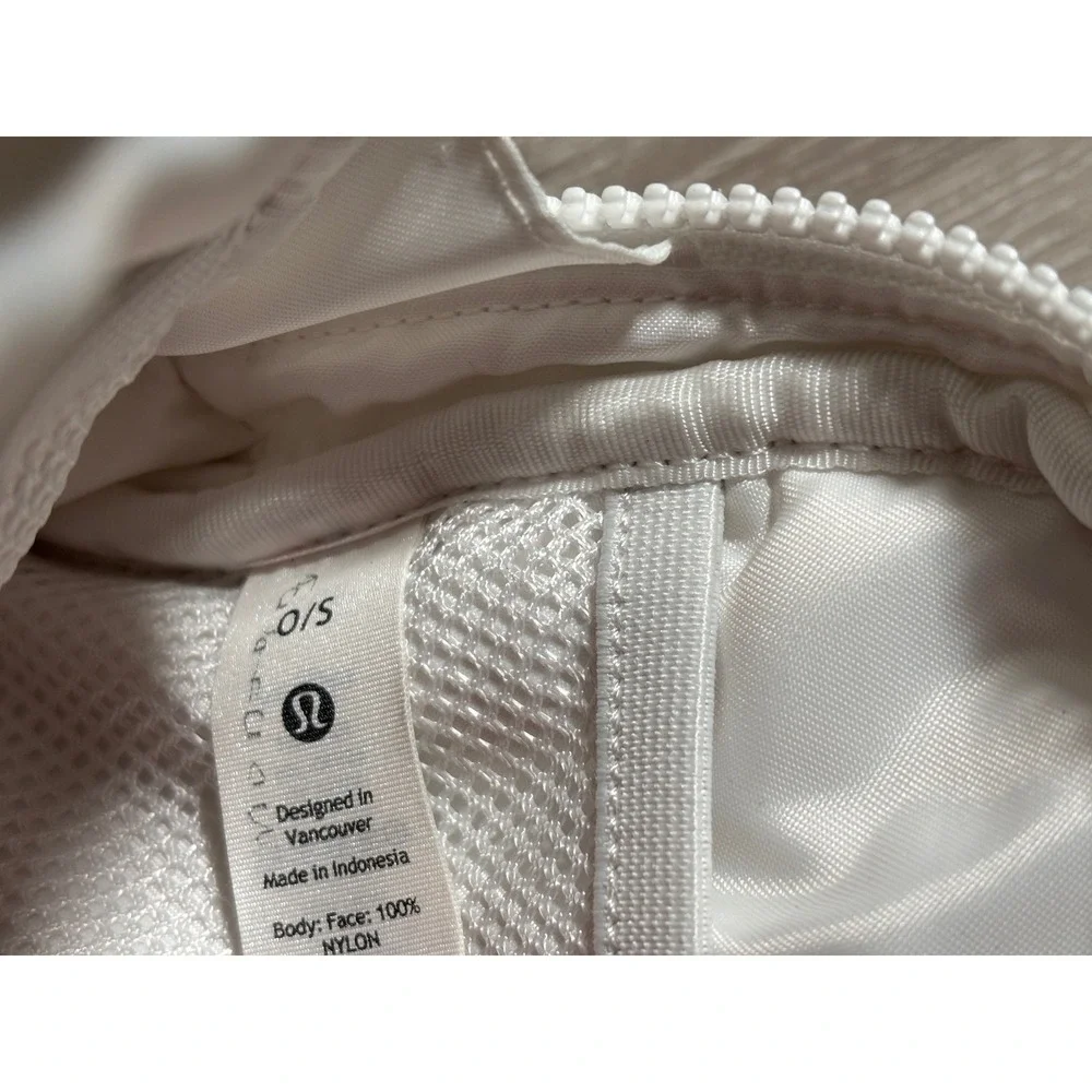 Lululemon Everywhere Belt Bag White Quilted Puffer‎ Nylon Crossbody Waist Active